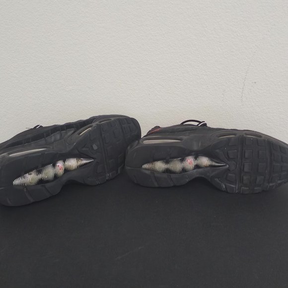 Nike Air Max 95 Black Essential Challenge Red Shoes Sneakers Men's size 11.5 - Picture 5 of 6